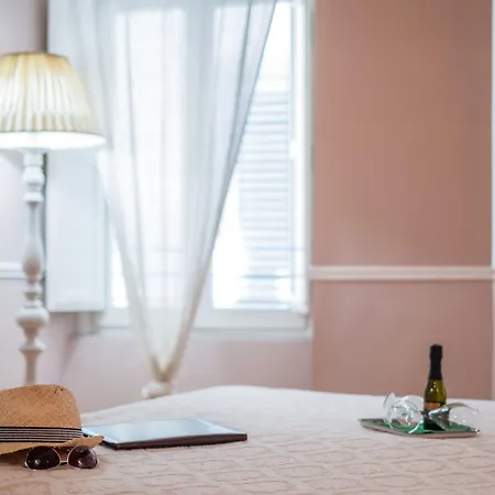 Mabelle Centro Guest house 4*