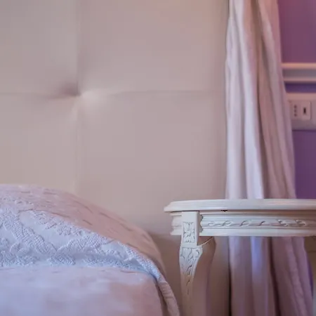 ゲストハウス B ＆ B エモツィオーニ フィオレンティーネ フィレンツェ